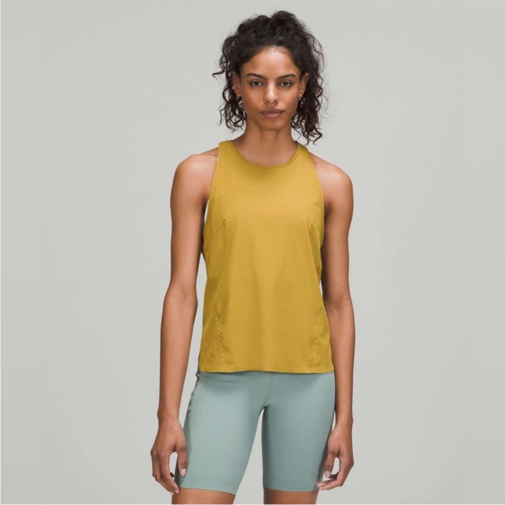 Lululemon Lightweight Stretch Running Tank Top in Auric Gold size 6